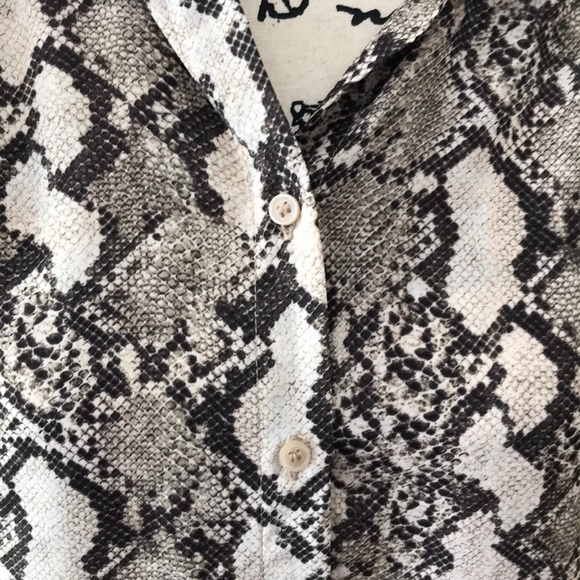 Python blouse sz. 10 - Picture 3 of 3
